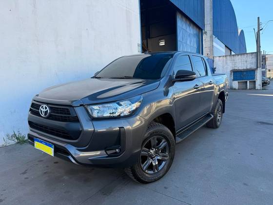 TOYOTA HILUX 2.8 D-4D TURBO DIESEL CD POWER PACK 4X4 AUTOMÁTICO TOYOTA HILUX 2.8 D-4D TURBO DIESEL CD POWER PACK 4X4 AUTOMÁTICO
